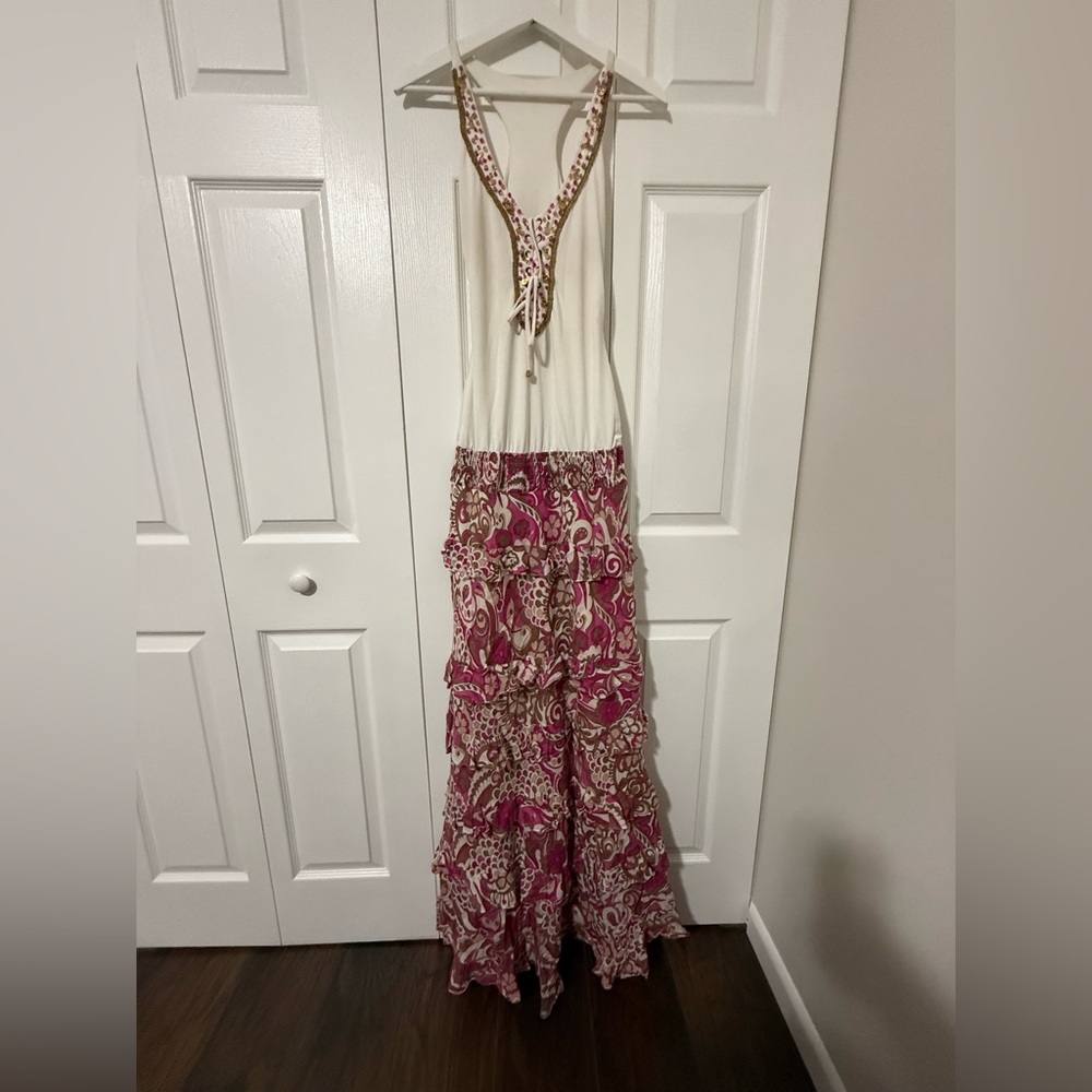 Chic Pink and White Maxi Dress with Flowing Design
